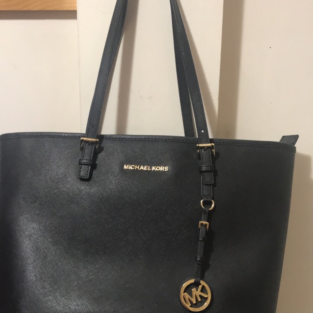 MK tote